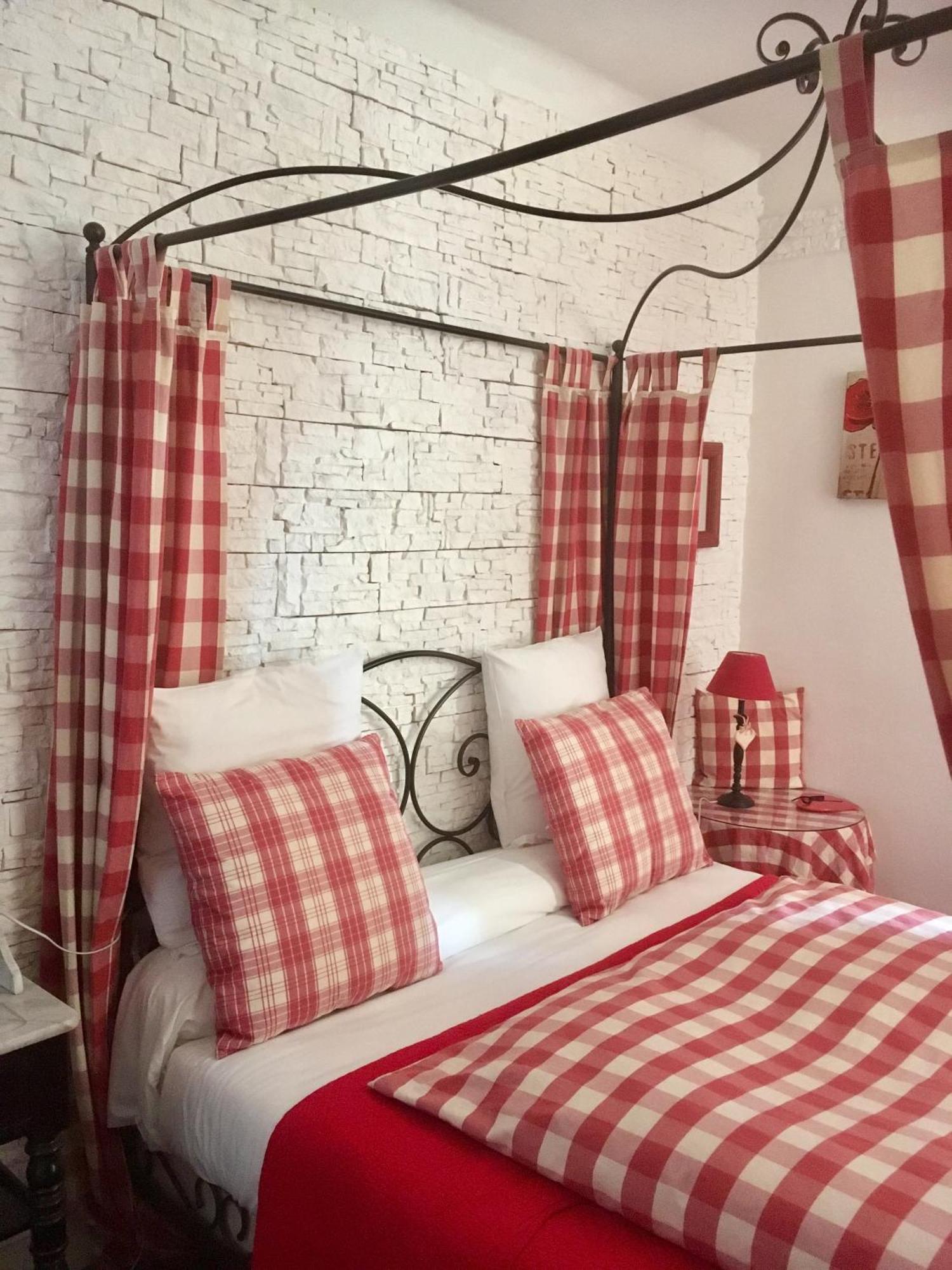 Hotel Boutique Saint-Louis Lisieux Luaran gambar
