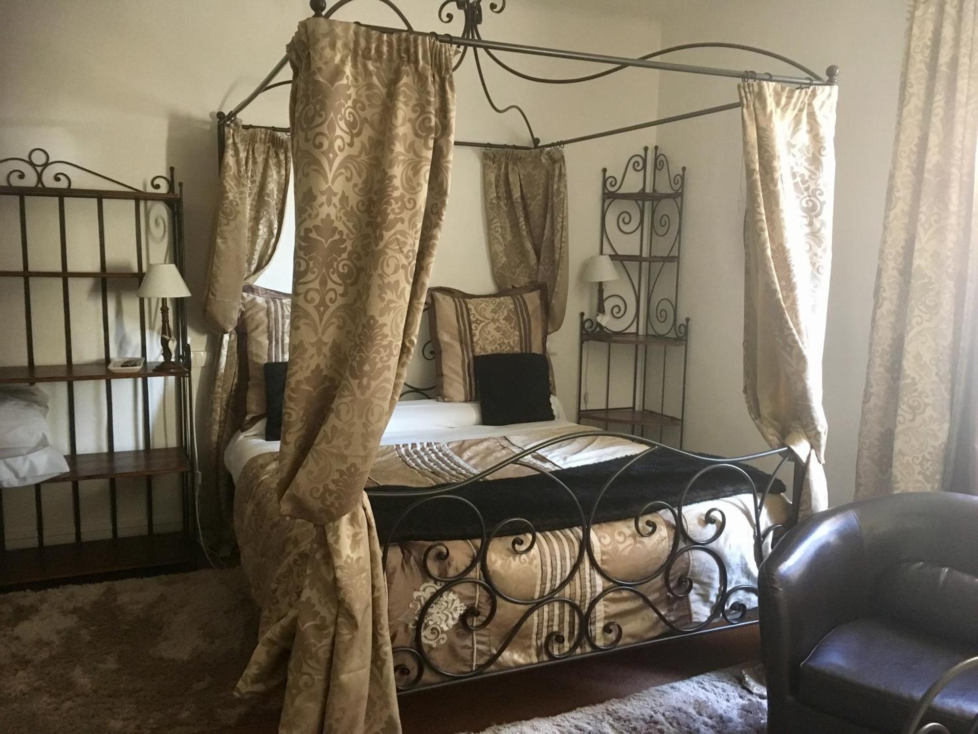 Hotel Boutique Saint-Louis Lisieux Luaran gambar