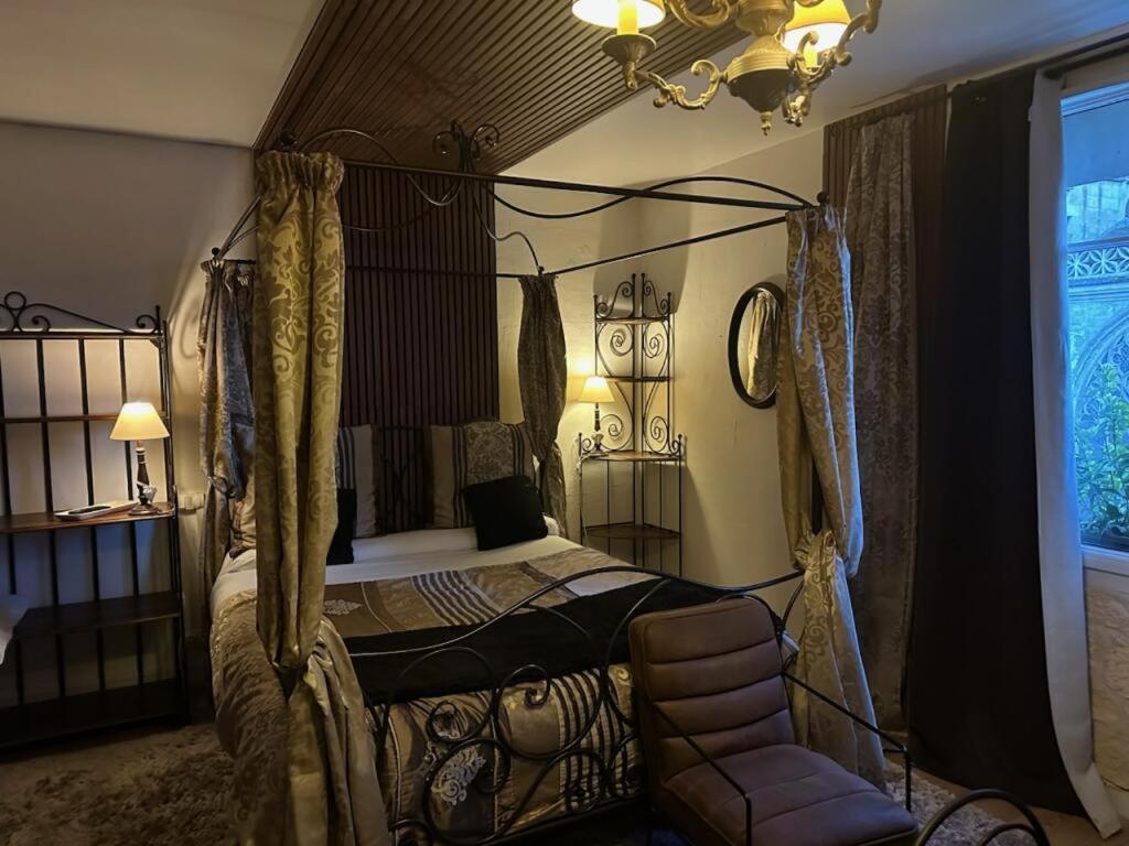 Hotel Boutique Saint-Louis Lisieux Luaran gambar